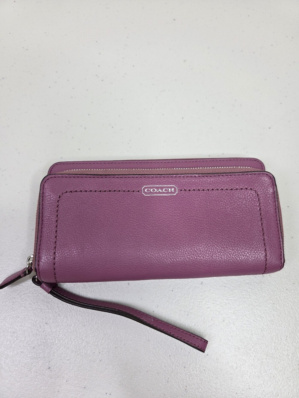 COACH Leather Wristlet Wallet in Berry Pink Violet Orchid Purple